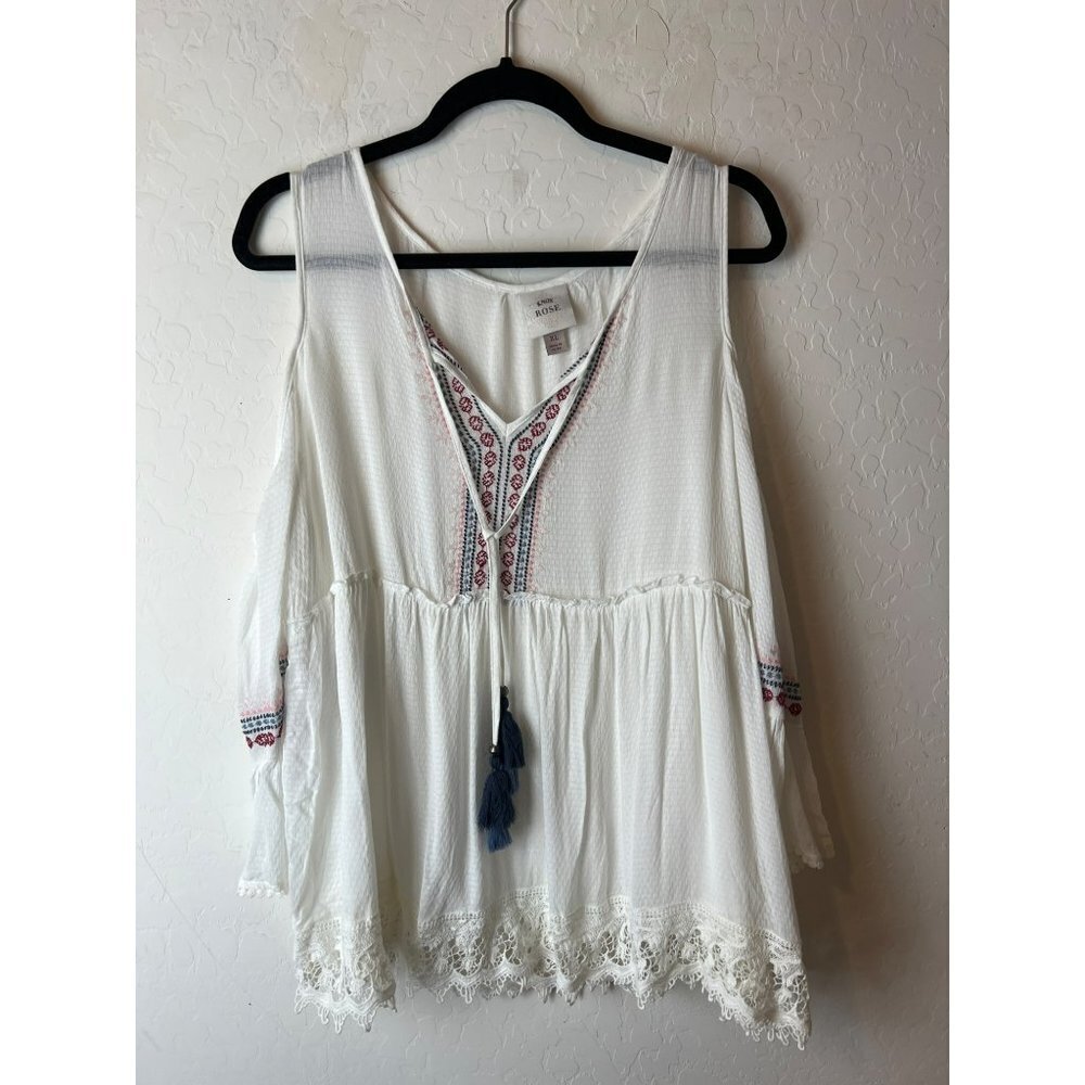 Knox Rose XL Cold Shoulder Embroidered Flowy Southwest Blouse with Tassel Detail